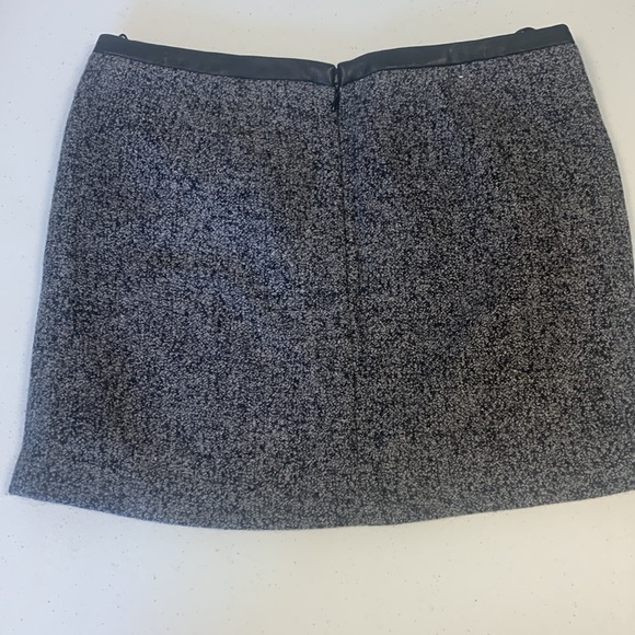 Gap mini shirt size 6 like new. Wool blend . - Picture 7 of 8